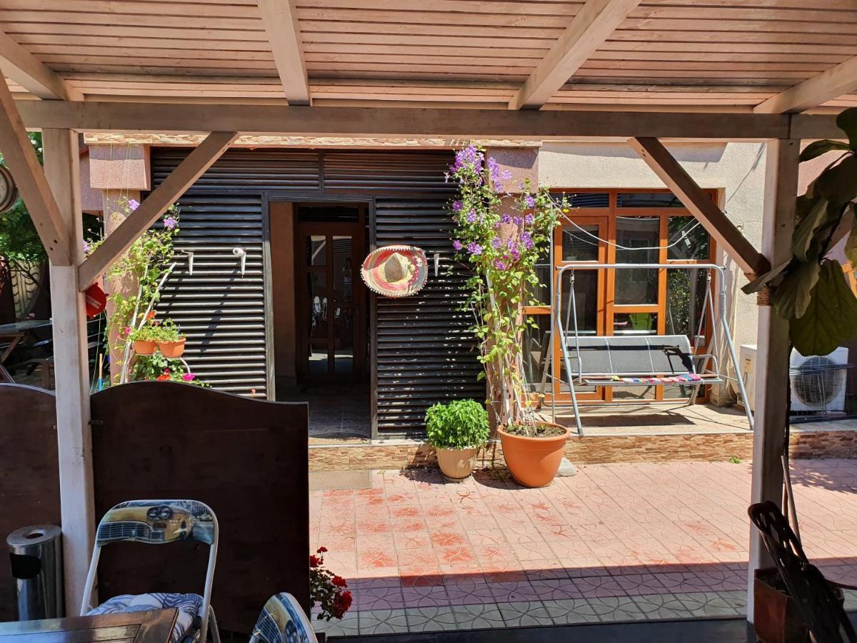 Casa Ultraviolet Hotel Navodari Exterior photo